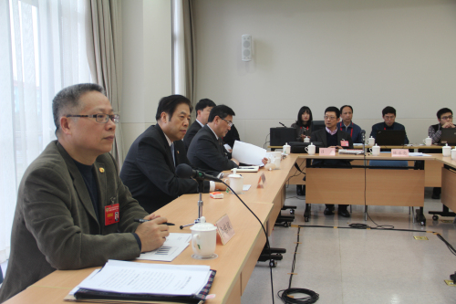 吴志明主席参加民革界别讨论