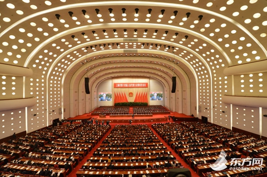 上海市十四届人大四次会议开幕 杨雄作政府工作报告