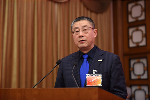 民革市委副主委、大会主席团秘书长董波致开幕词