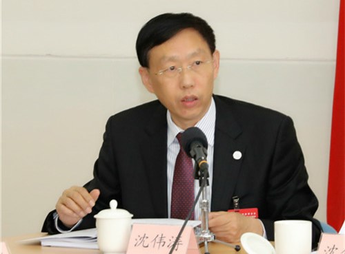沈伟涛委员在小组讨论现场