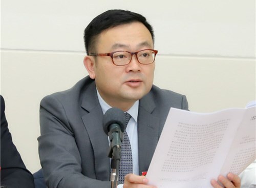 唐巍委员在小组讨论现场