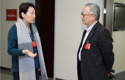 李惠萍、李栋�委员会间交流