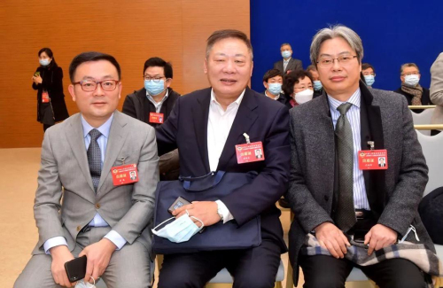 唐巍、施惠良、沈伯明委员在专题会议现场