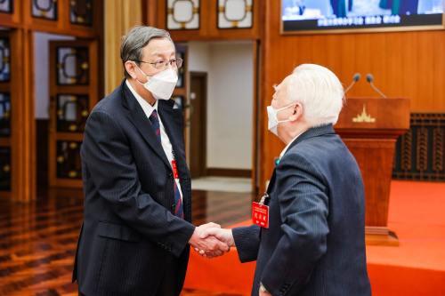 老友相逢