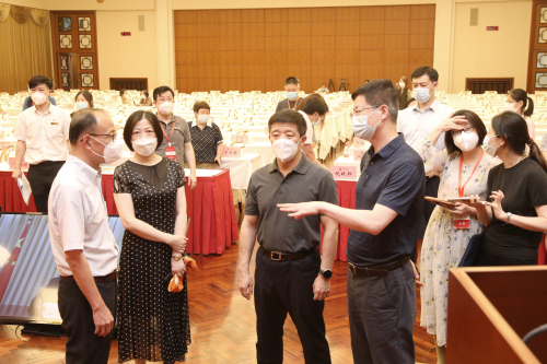 检查布置会场