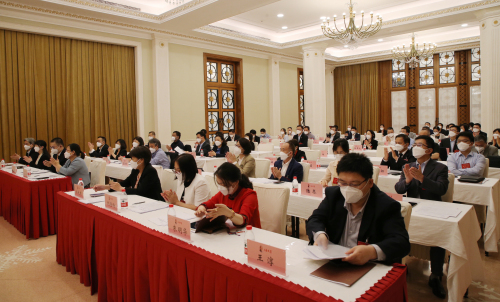 市委十五届一次常委会